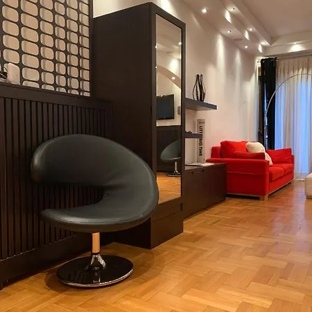 Mr & Mrs Downtown Apartment